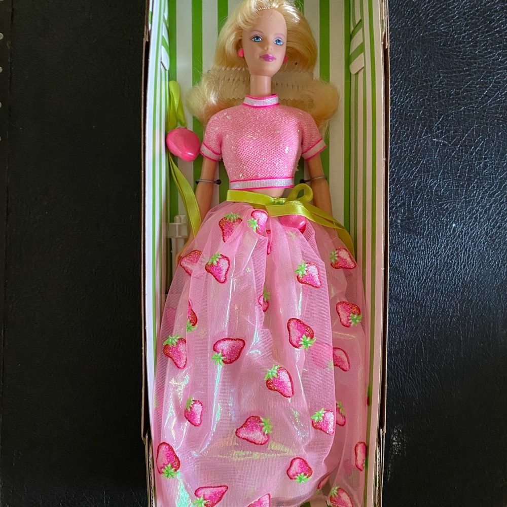 1998 Avon strawberry sorbet NIB